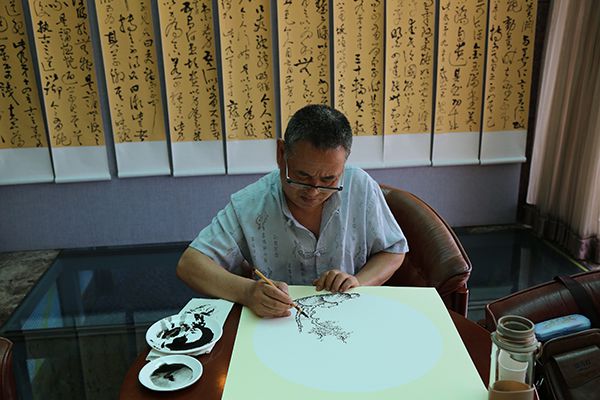 “水墨丹青颂军魂”迎八一书画展在京开幕